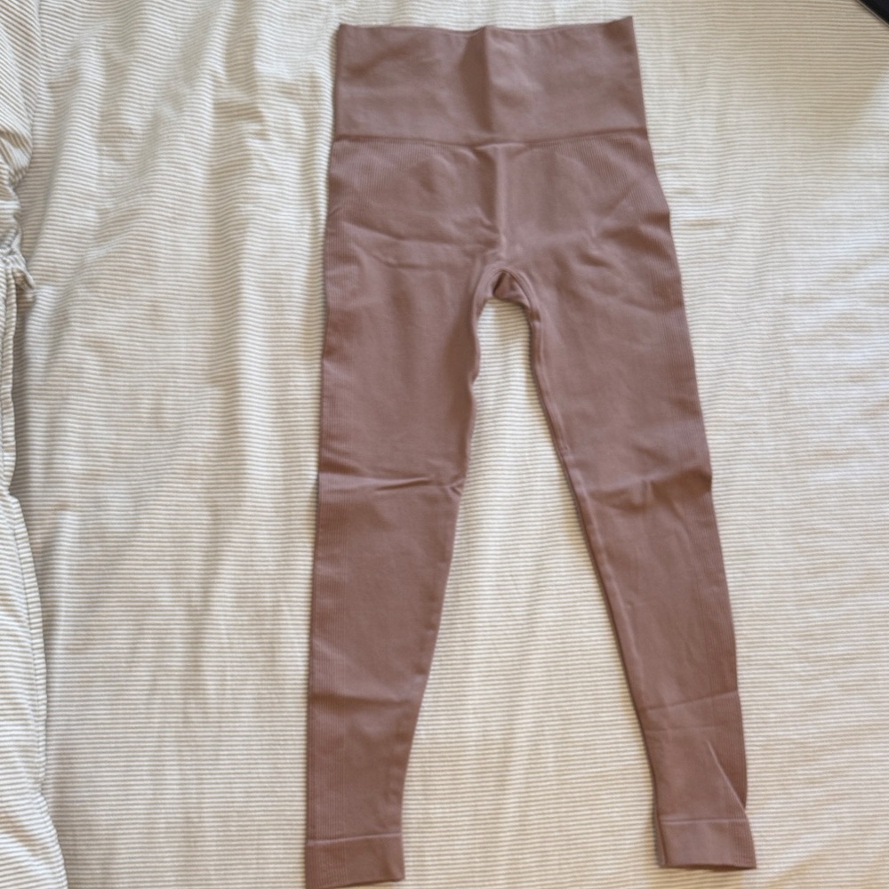 SET Active Ribbed Leggings in Light Pink